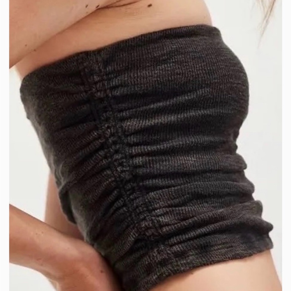 NWOT 🖤Free People Charcoal Ribbed Strapless Tube Top - Small